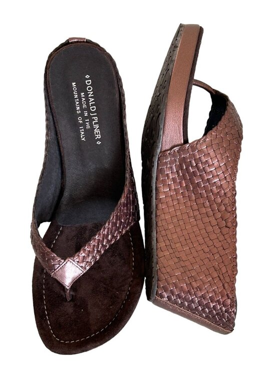 Donald J Pliner Shoes - Donald J Pliner Gilles Metallic Weave Platform Sandals in Copper - Sz 10